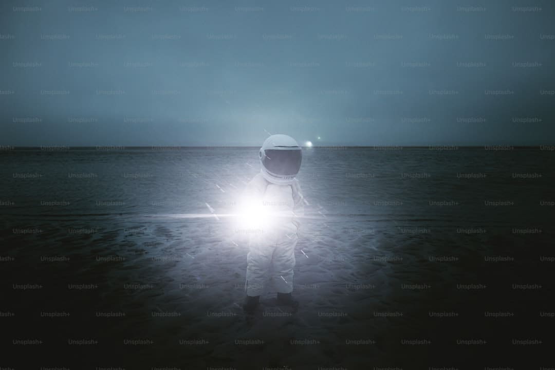 杨默依全新EP《不率直》正式官宣 首波主打曲《昙花》诠释惋惜美学